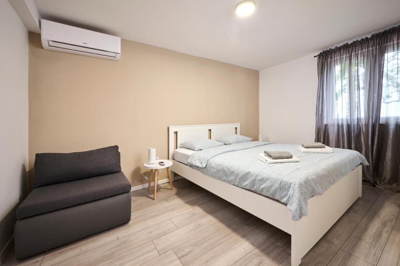 Lina Apartments Umag Exterior foto